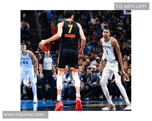 文班亚马法国队首秀狂砍27分大胜意大利引发NBA球探热烈关注